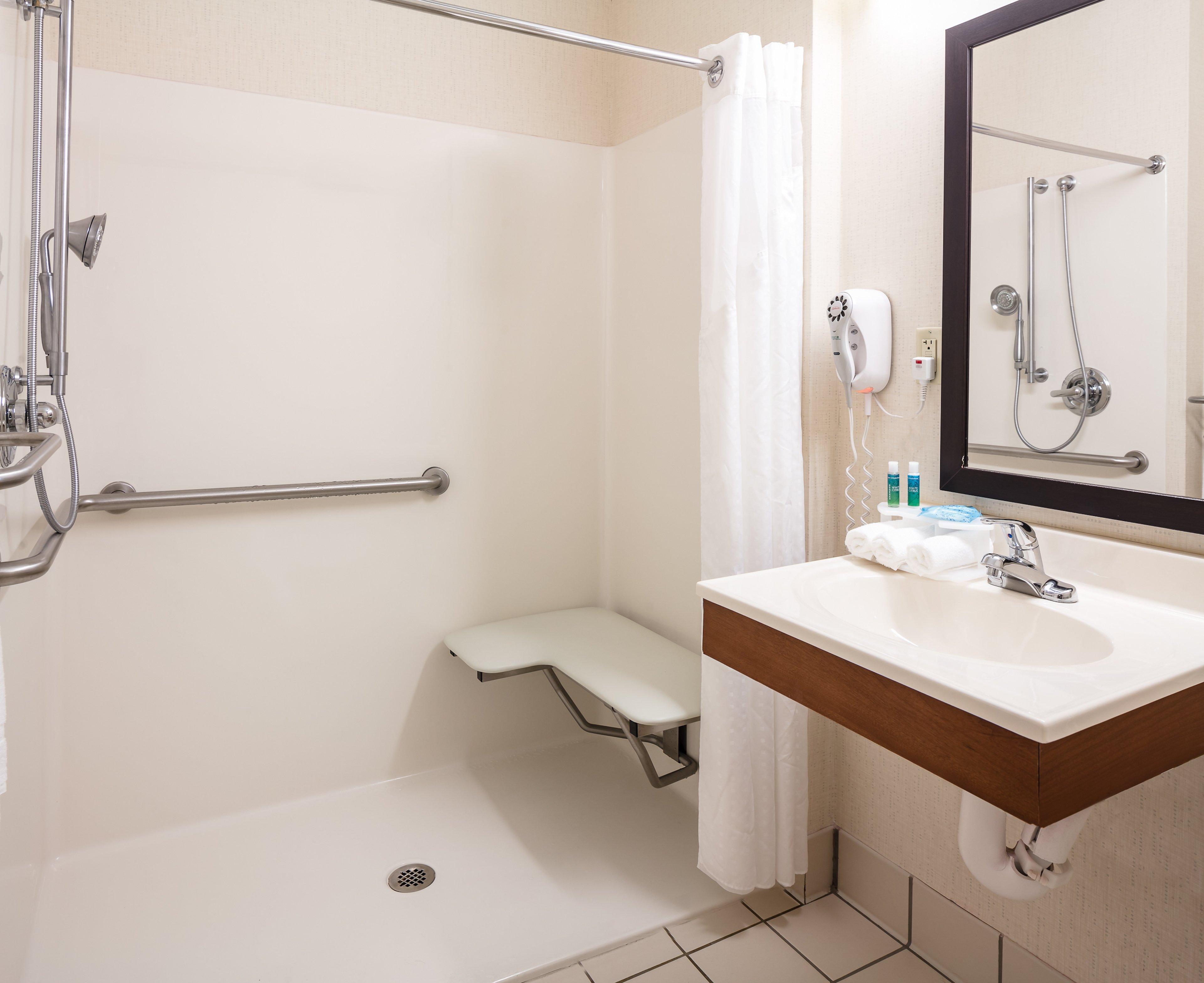 Holiday Inn Express Hotel & Suites Coralville By Ihg Eksteriør billede
