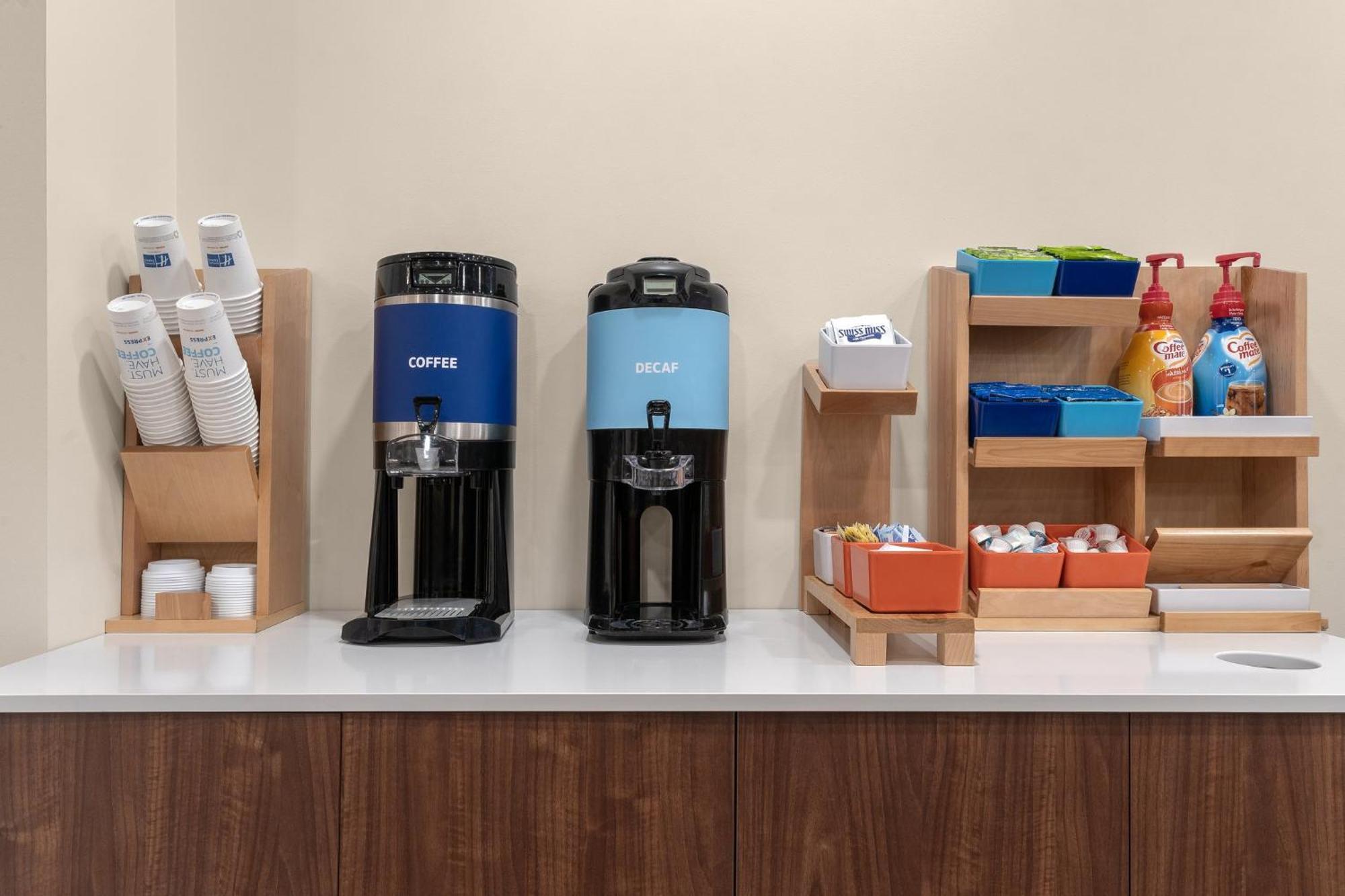 Holiday Inn Express Hotel & Suites Coralville By Ihg Eksteriør billede