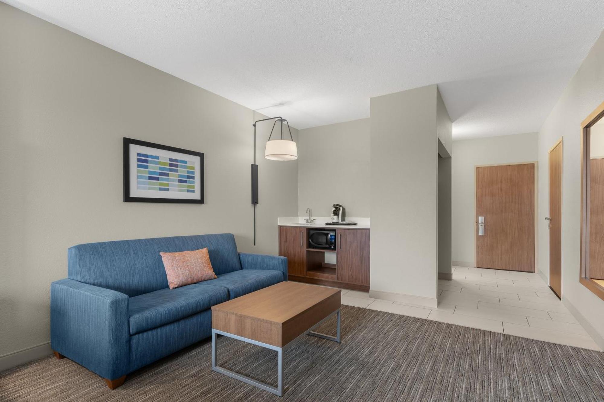 Holiday Inn Express Hotel & Suites Coralville By Ihg Eksteriør billede