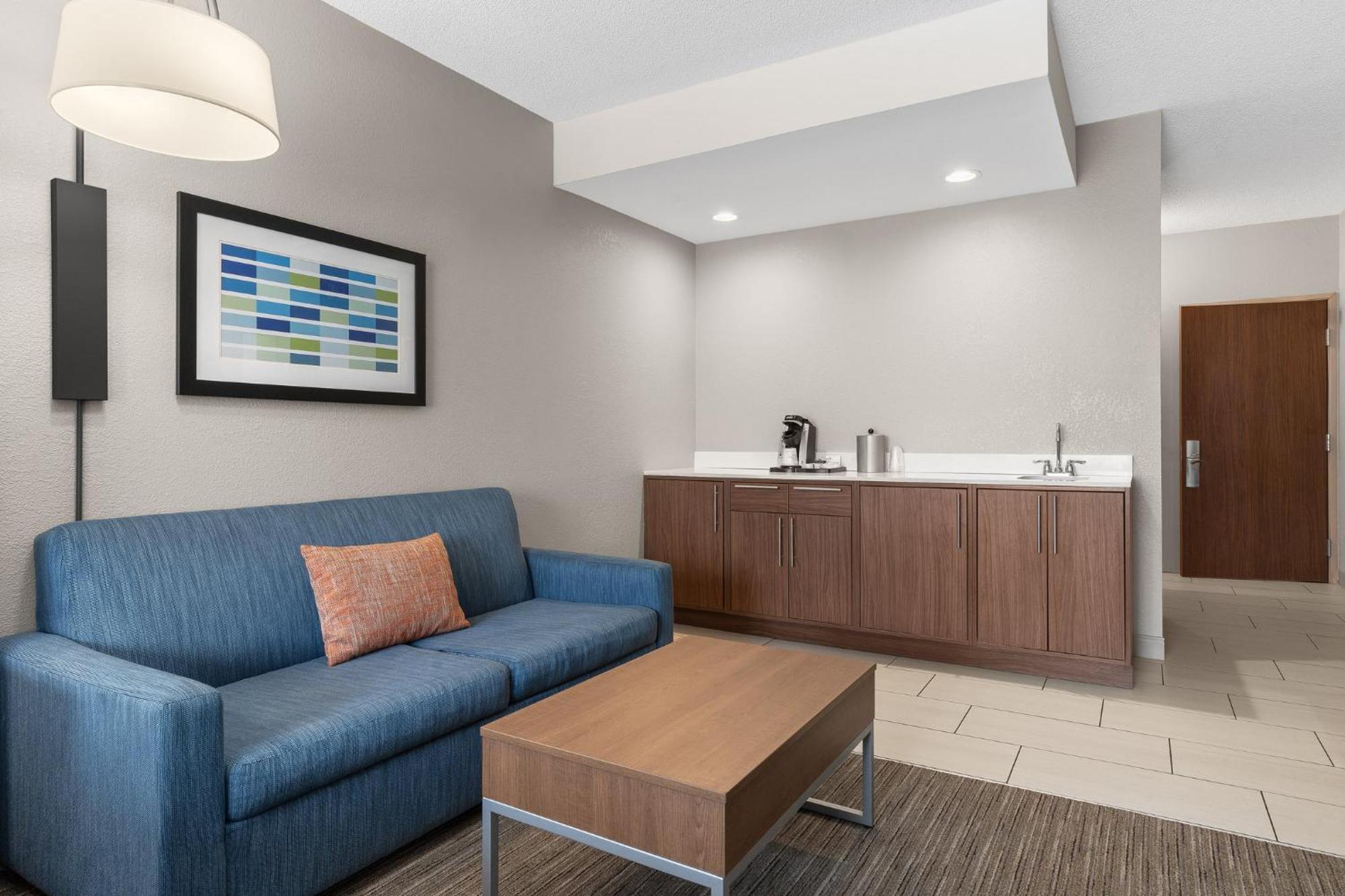 Holiday Inn Express Hotel & Suites Coralville By Ihg Eksteriør billede