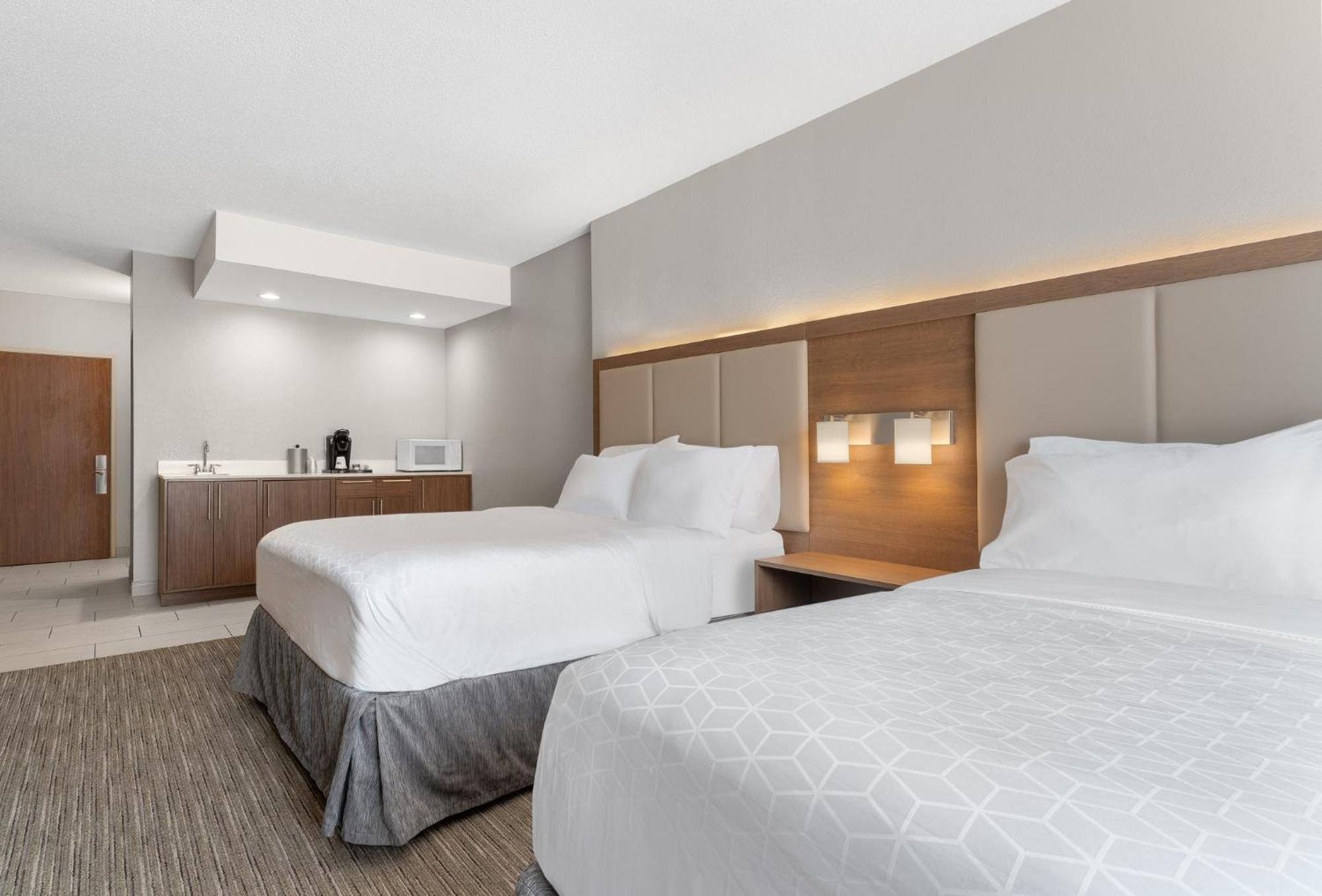 Holiday Inn Express Hotel & Suites Coralville By Ihg Eksteriør billede