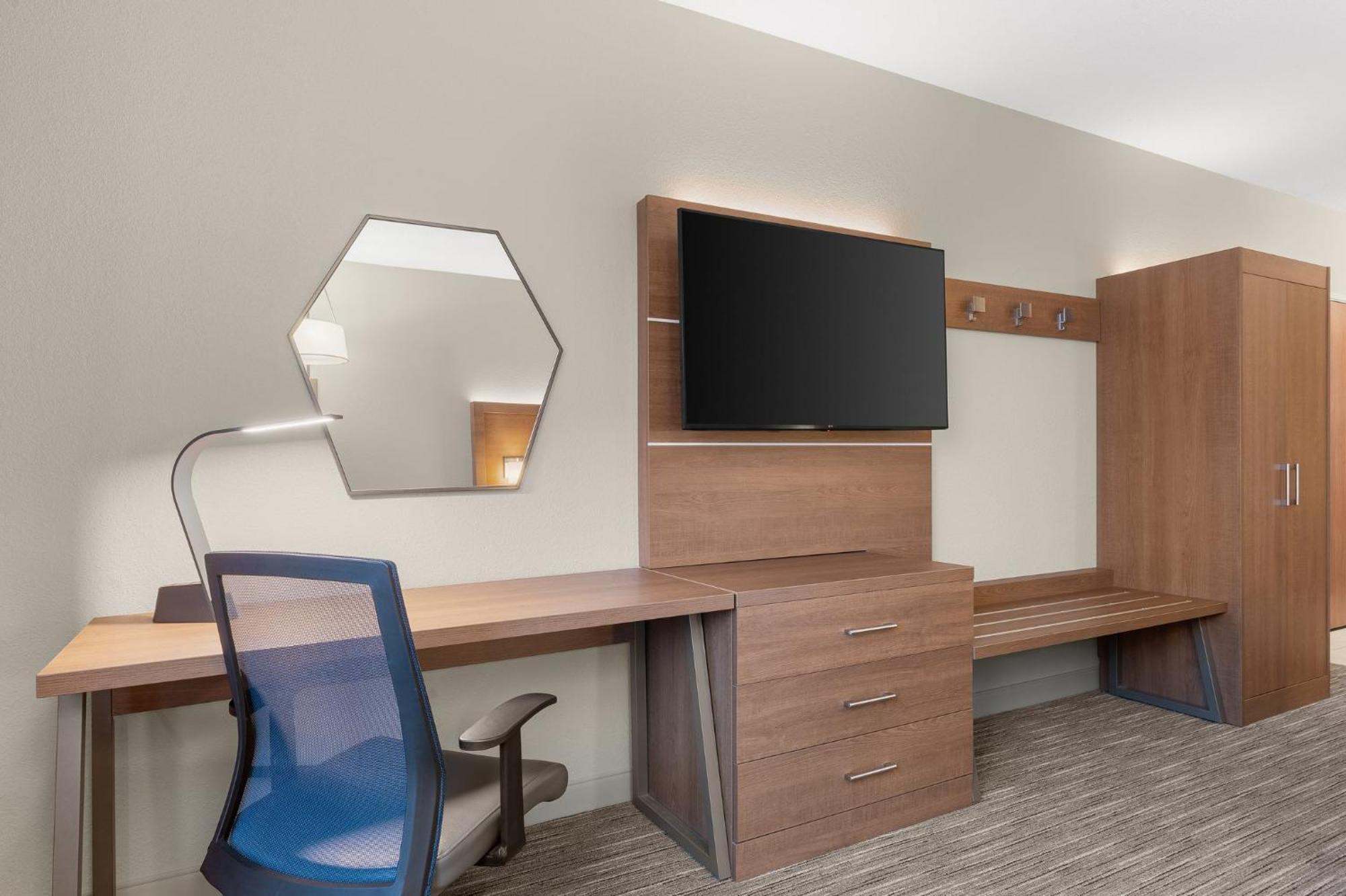Holiday Inn Express Hotel & Suites Coralville By Ihg Eksteriør billede