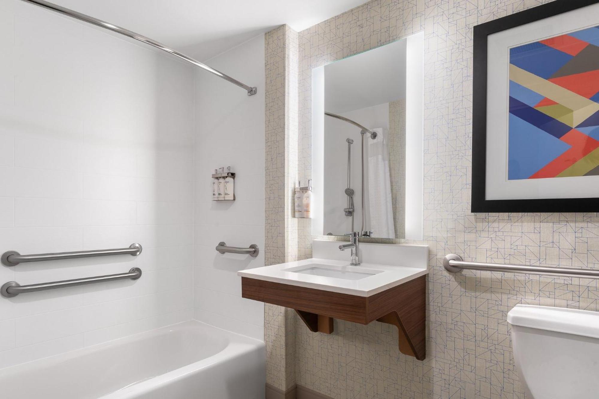 Holiday Inn Express Hotel & Suites Coralville By Ihg Eksteriør billede