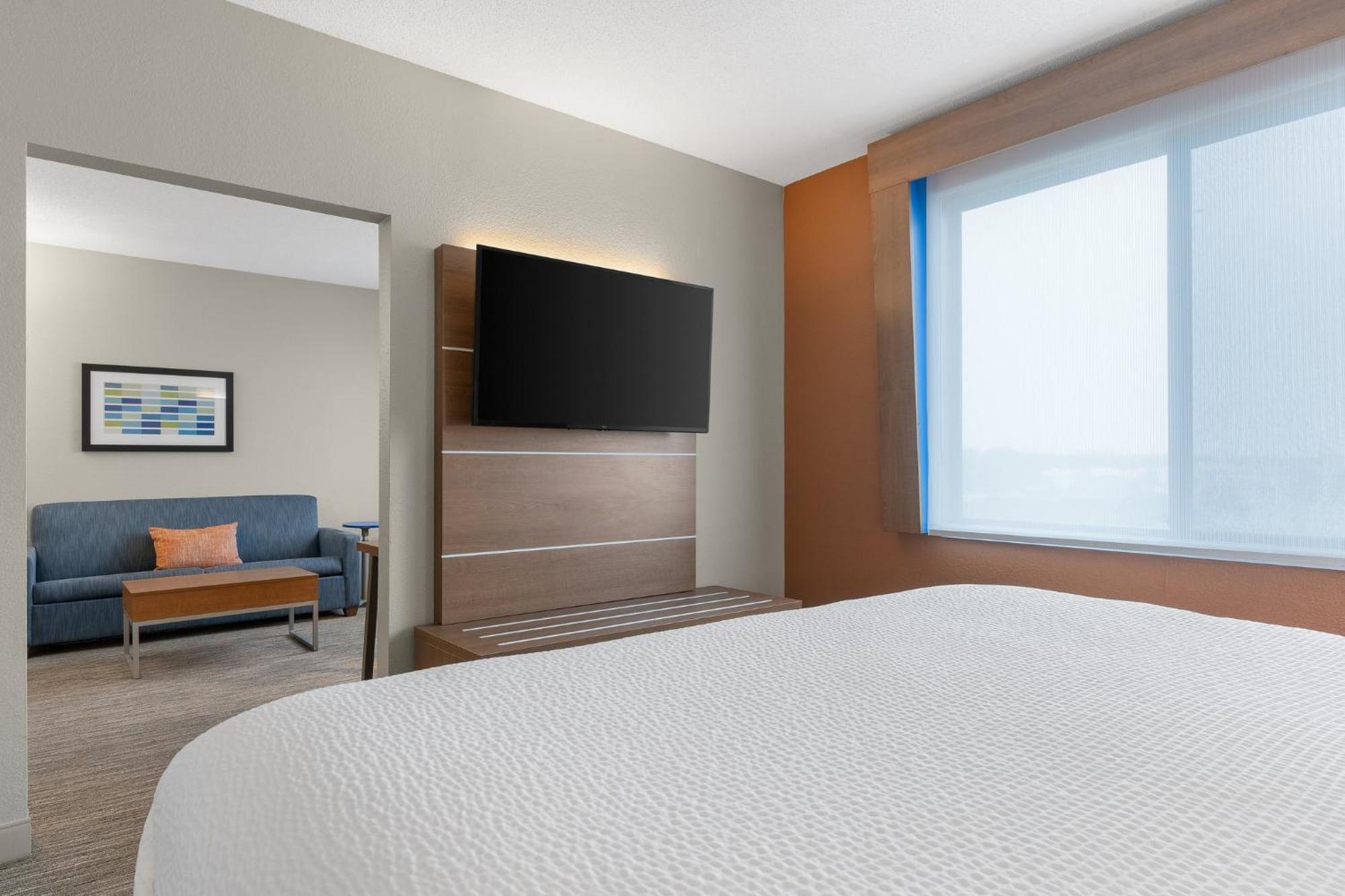 Holiday Inn Express Hotel & Suites Coralville By Ihg Eksteriør billede