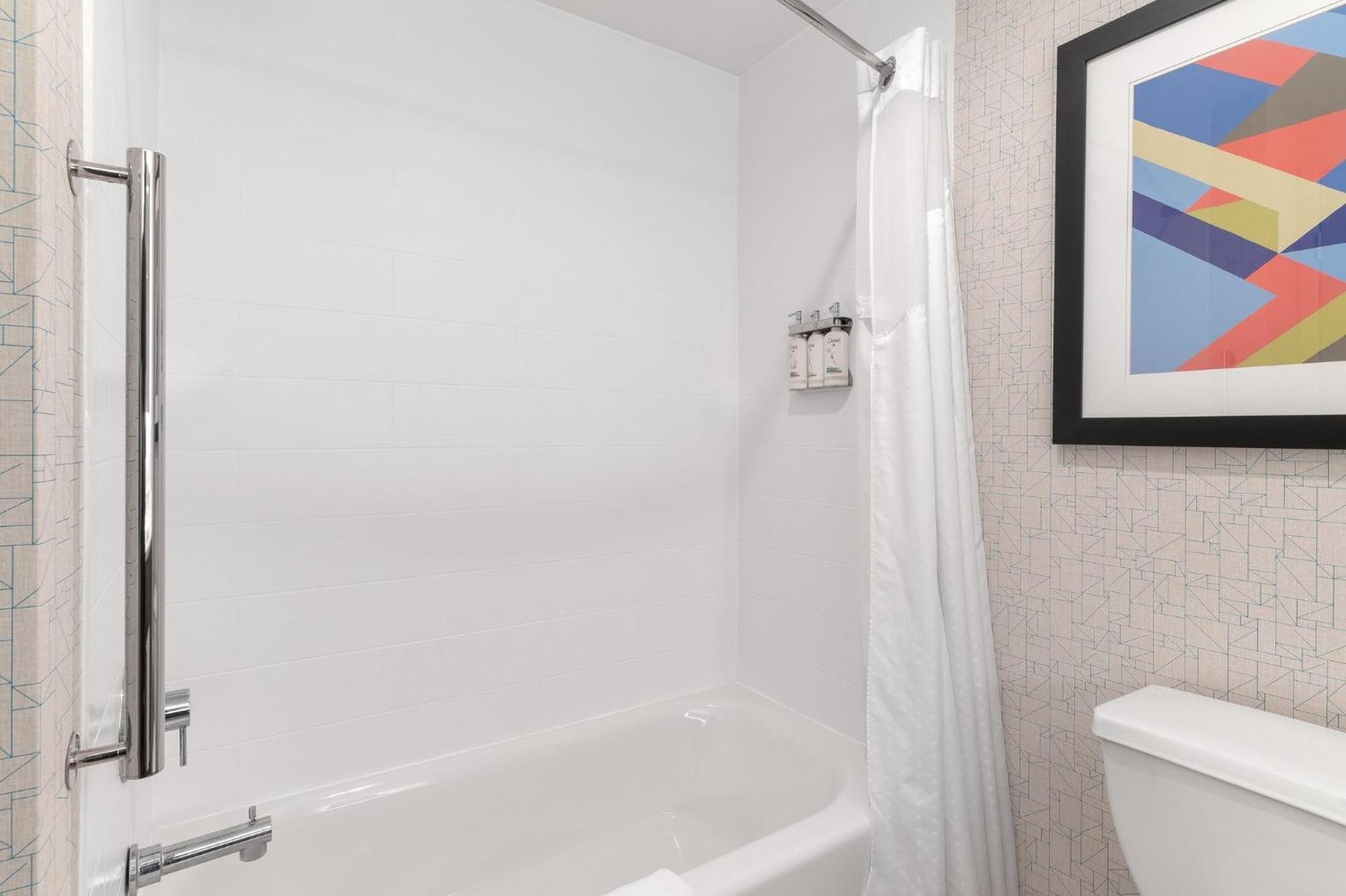 Holiday Inn Express Hotel & Suites Coralville By Ihg Eksteriør billede