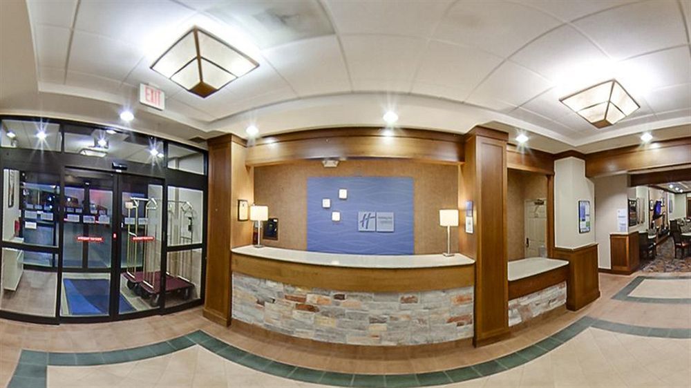 Holiday Inn Express Hotel & Suites Coralville By Ihg Eksteriør billede