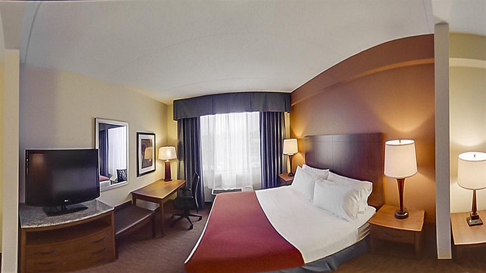 Holiday Inn Express Hotel & Suites Coralville By Ihg Eksteriør billede